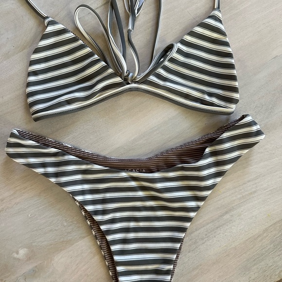 ACACIA - Picture 2 of 5